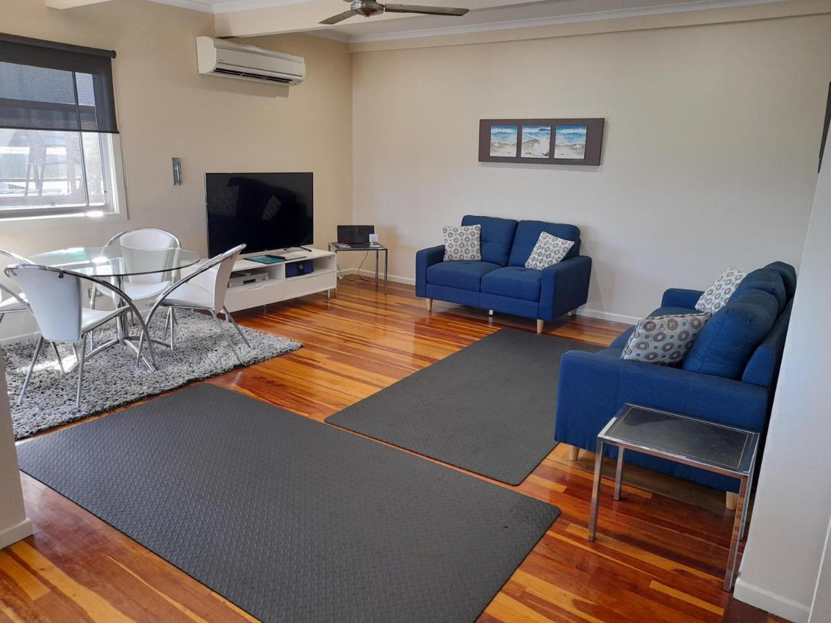 Airlie Apartments Airlie Beach Exterior foto