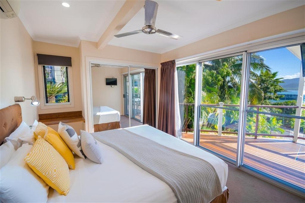 Airlie Apartments Airlie Beach Exterior foto