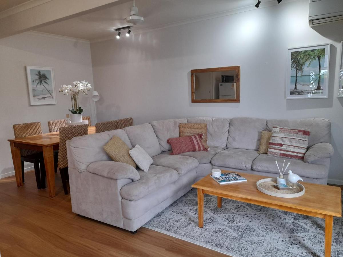 Airlie Apartments Airlie Beach Exterior foto