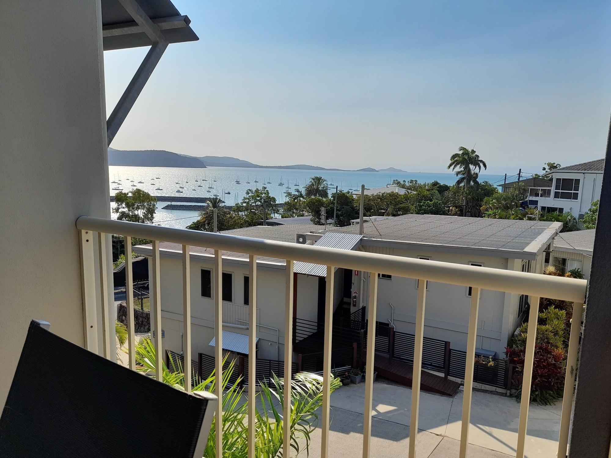 Airlie Apartments Airlie Beach Exterior foto