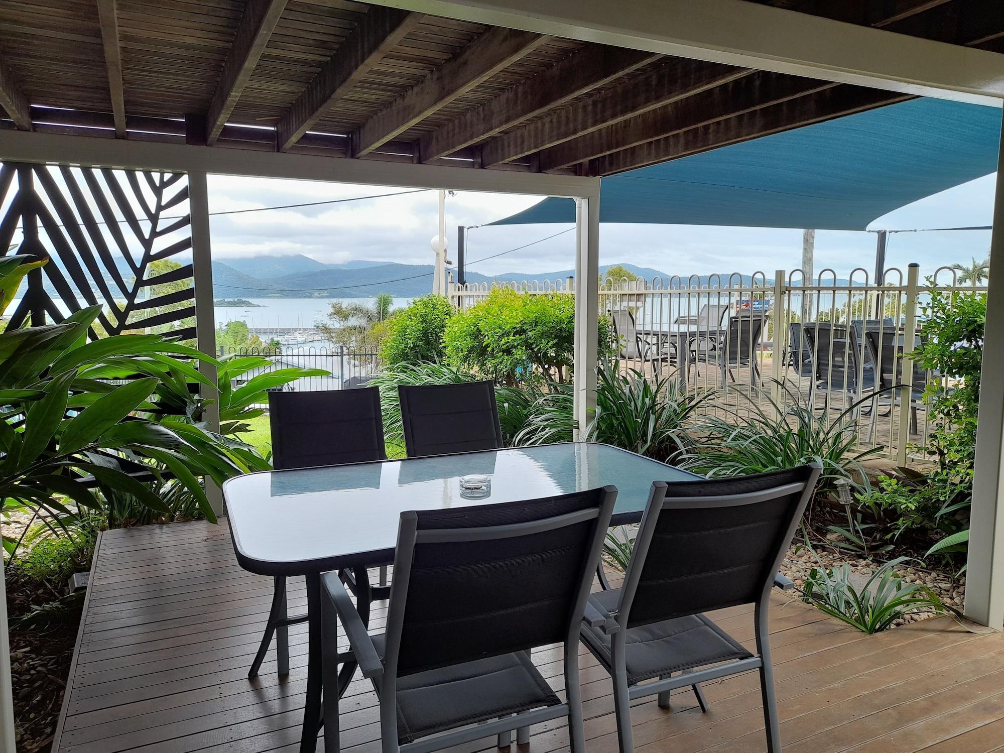 Airlie Apartments Airlie Beach Exterior foto