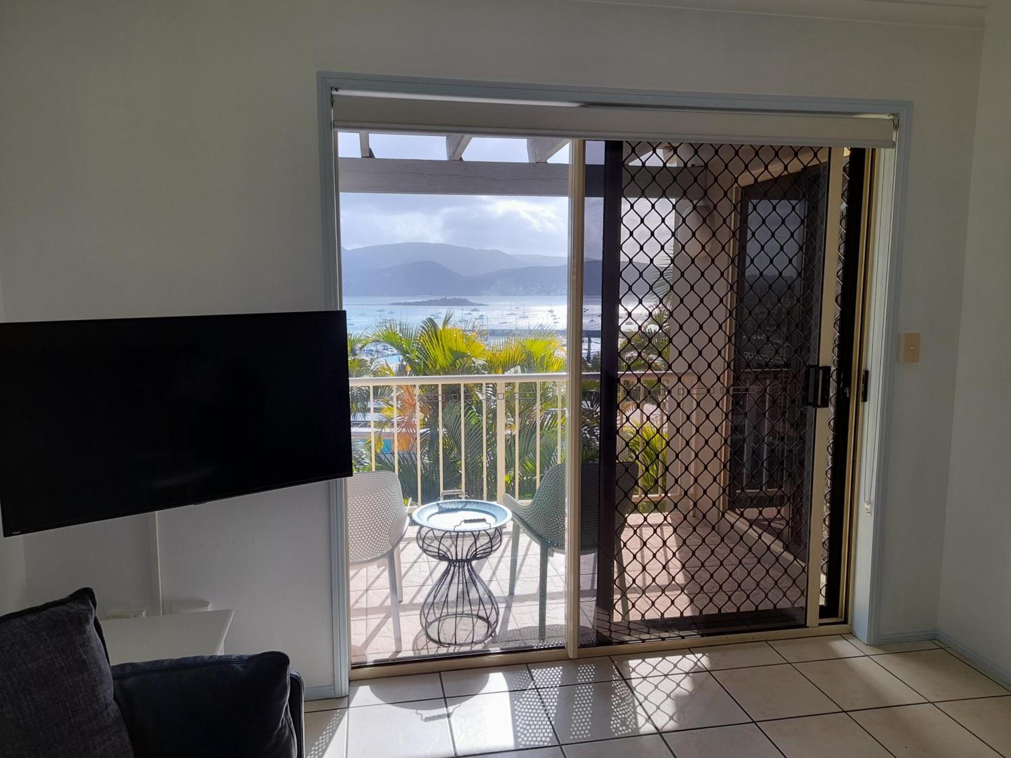 Airlie Apartments Airlie Beach Exterior foto