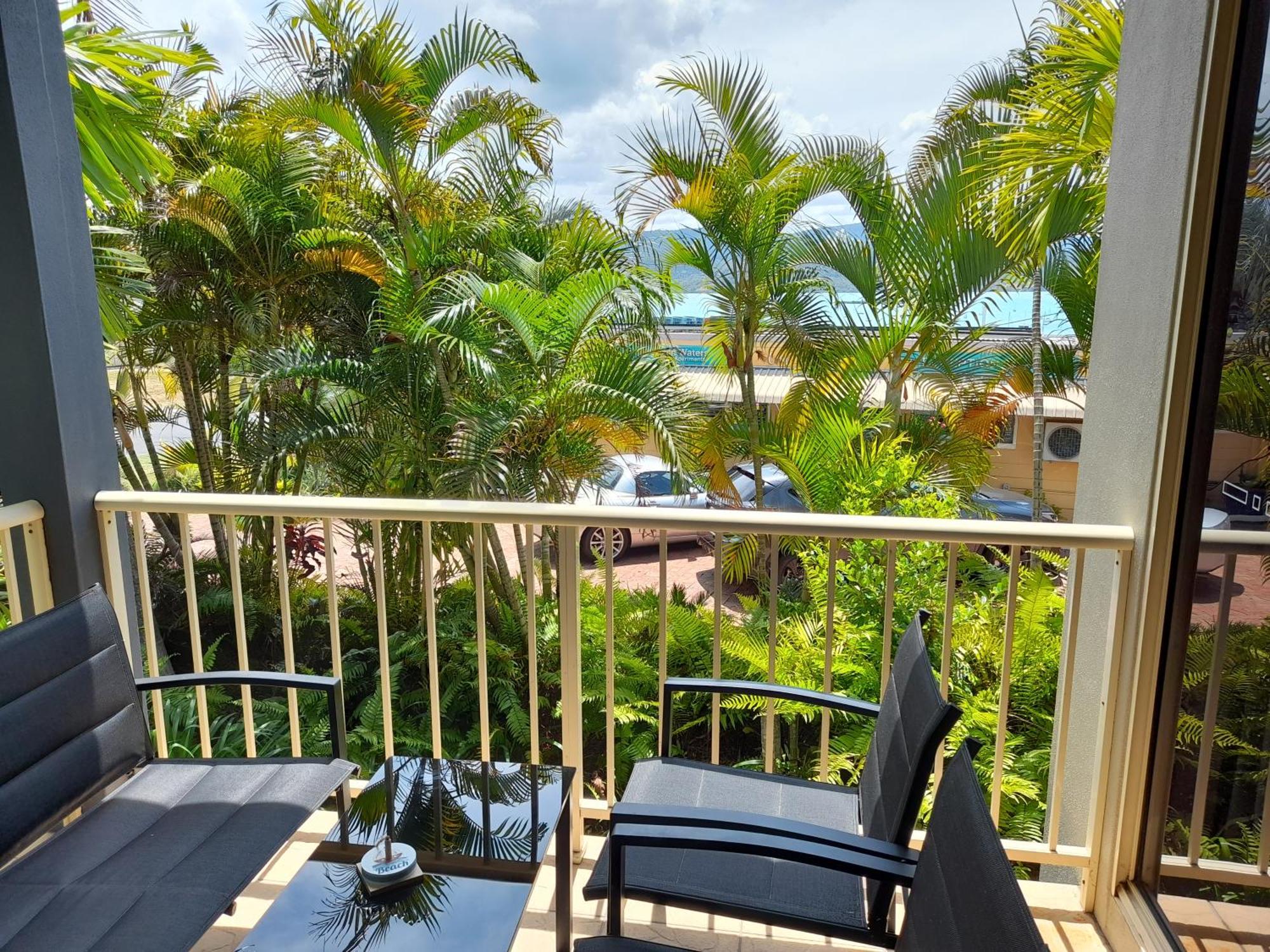 Airlie Apartments Airlie Beach Exterior foto