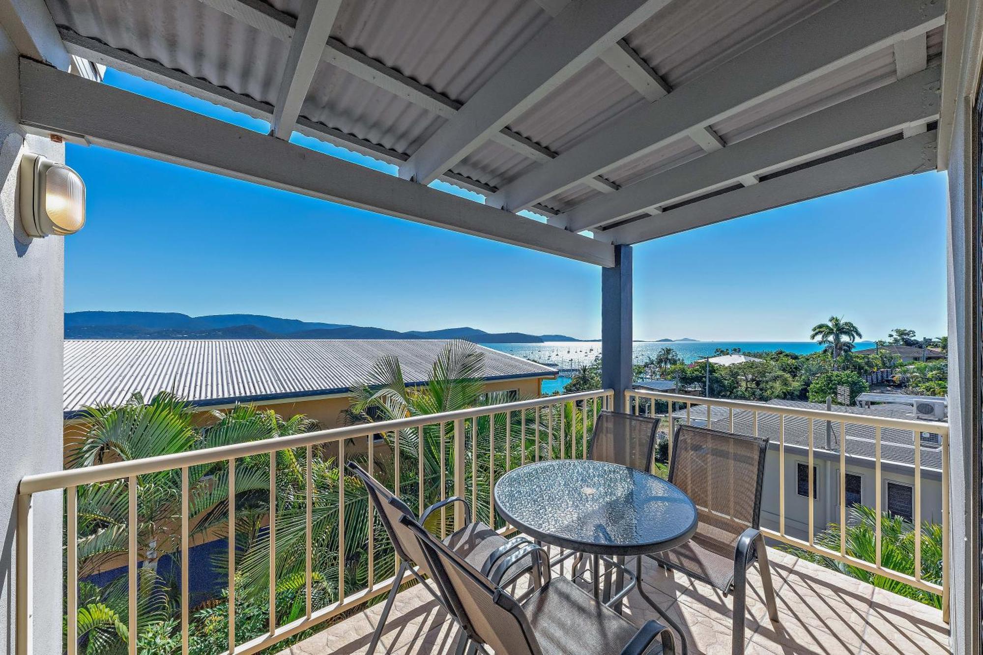 Airlie Apartments Airlie Beach Exterior foto