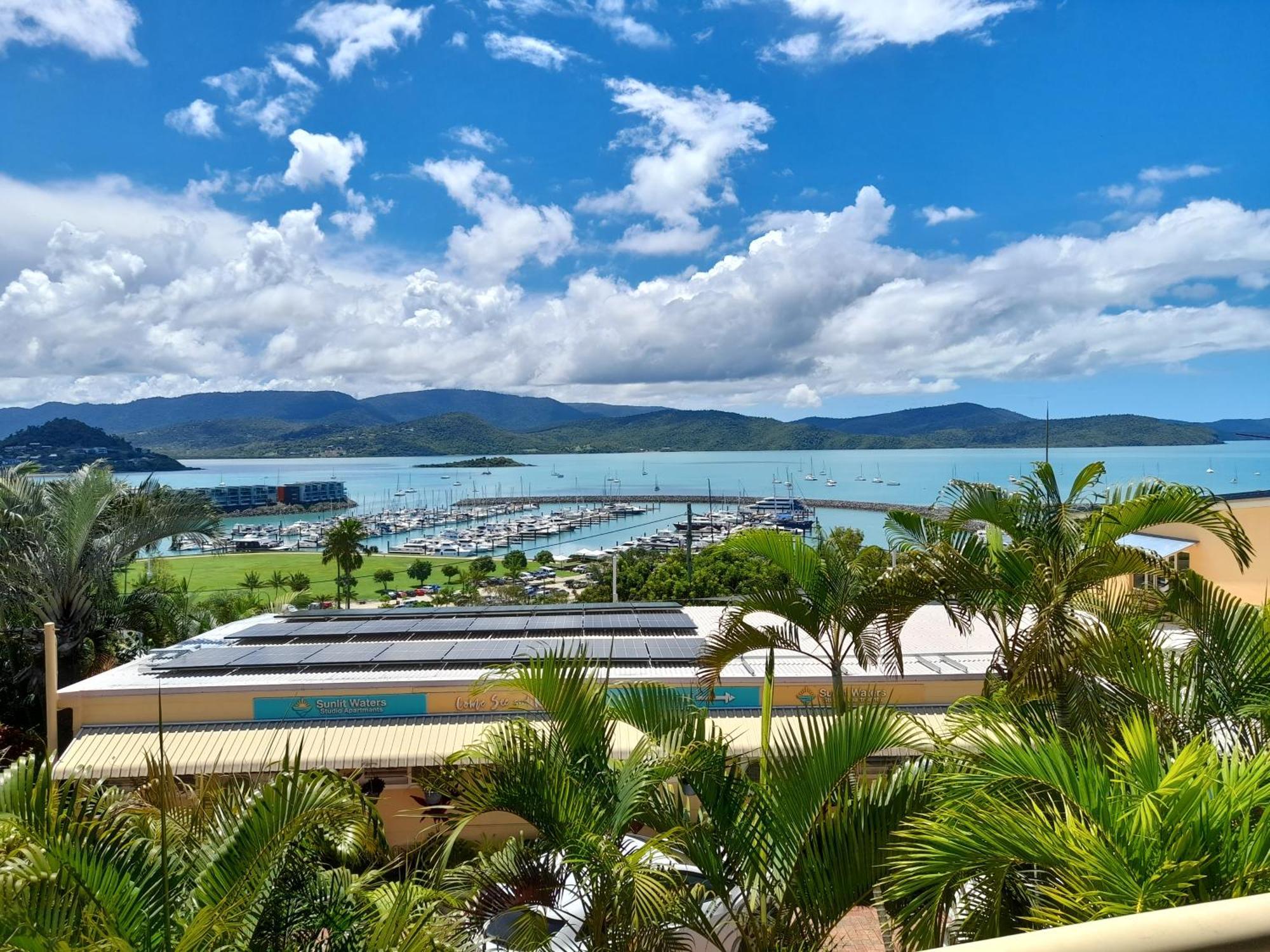 Airlie Apartments Airlie Beach Exterior foto