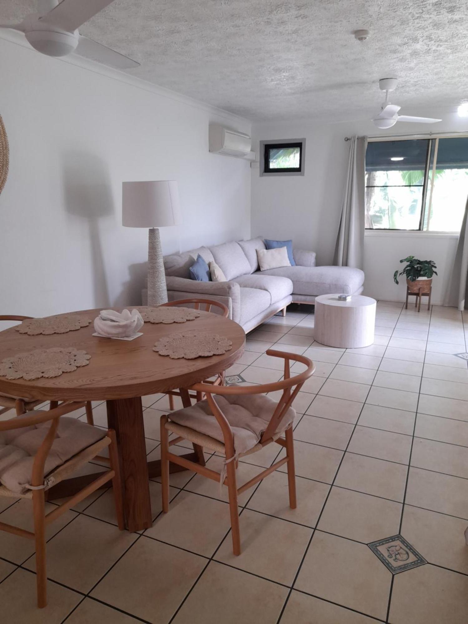 Airlie Apartments Airlie Beach Exterior foto