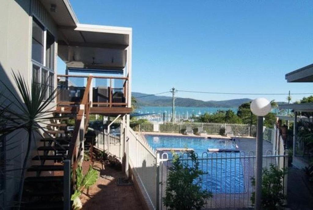 Airlie Apartments Airlie Beach Exterior foto